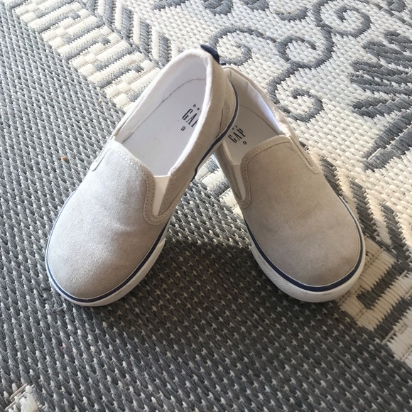 GAP Toddler Shoes - Picture 1 of 7